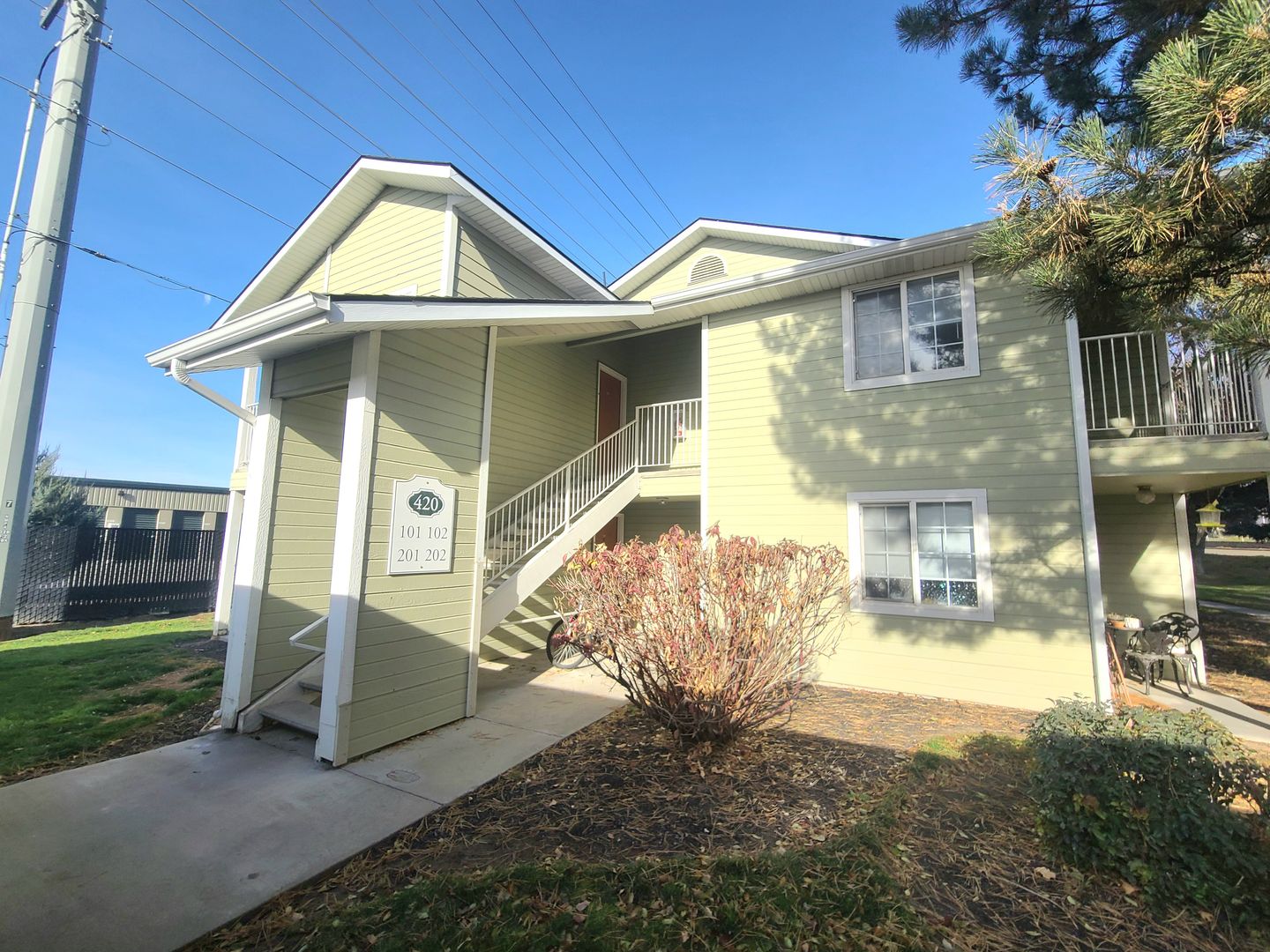 Nampa Apartment: 408-420 N. Broadmore Way