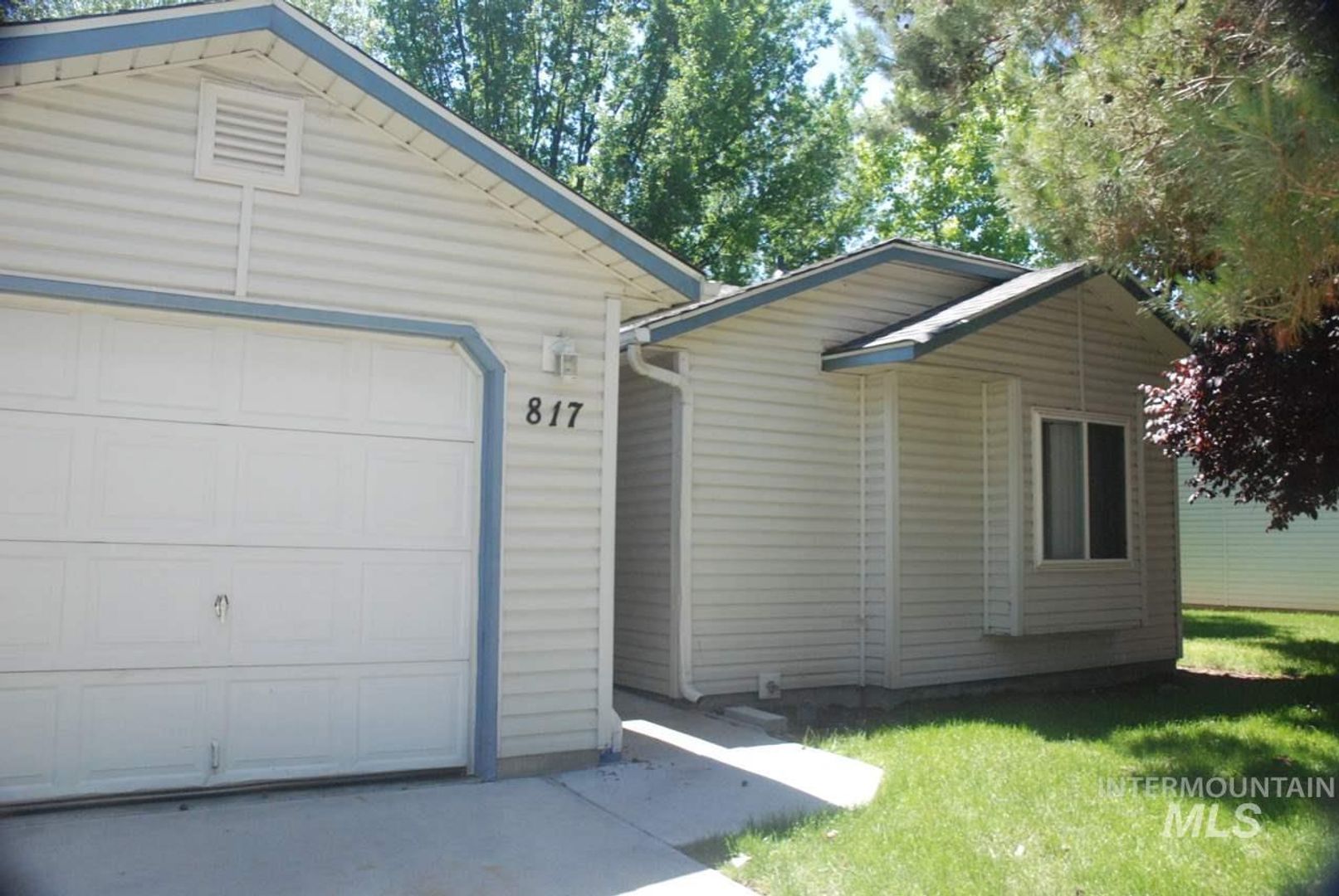 Nampa Apartment: 803-843 Comstock Circle