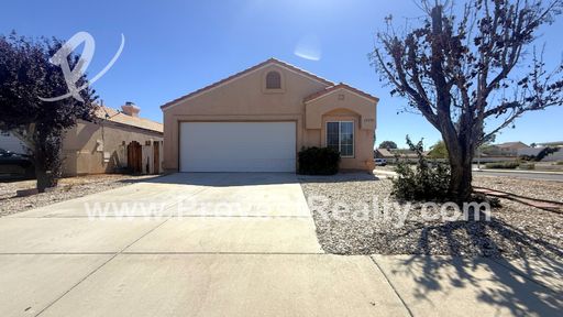 Cozy 3 Bedroom, 2 Bathroom Victorville Home!!! – photo 1