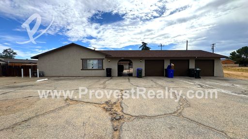 2 Bedroom, 1 Bathroom Apple Valley Apartment! – photo 1