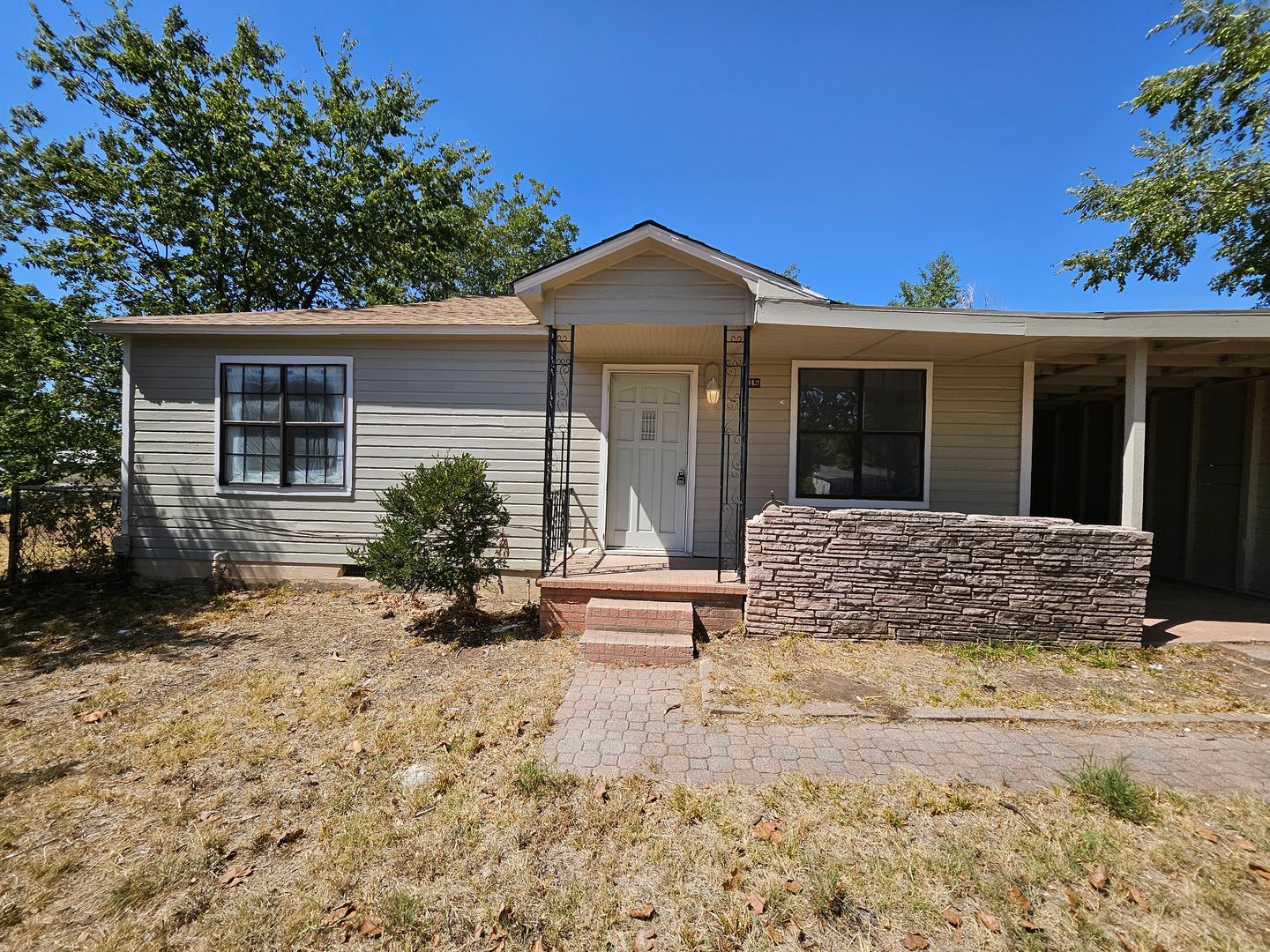 Duncan House: 315 S 15th St