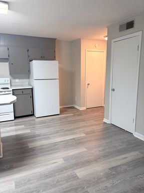 3712 Cliffside Drive, Unit 15 – photo 1