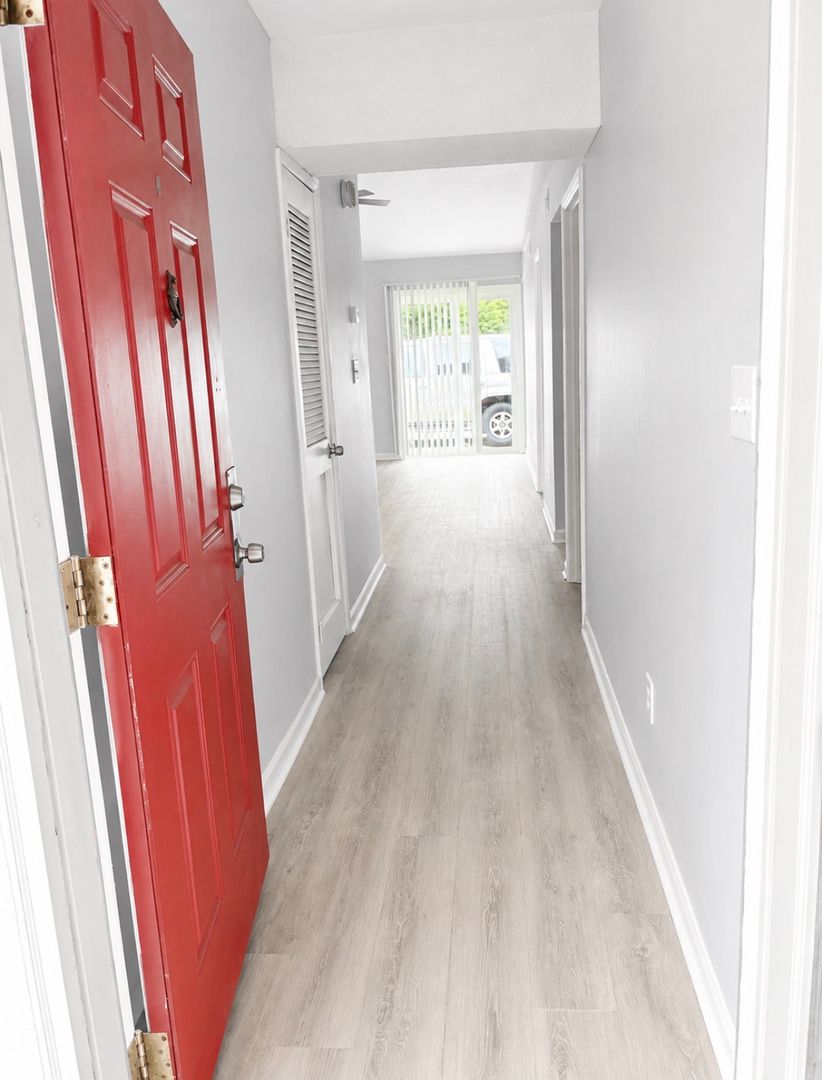 Huntsville Apartment: 5012 Chancellor Square