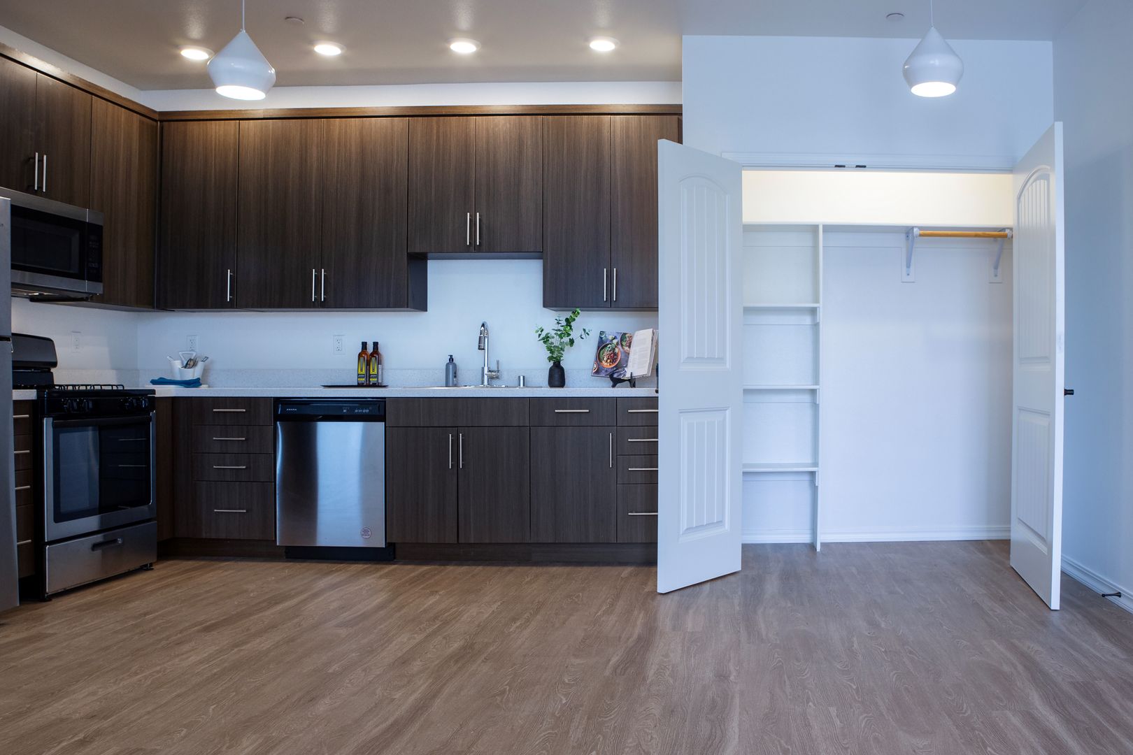 Orcutt Apartment: 1055 Village Dr