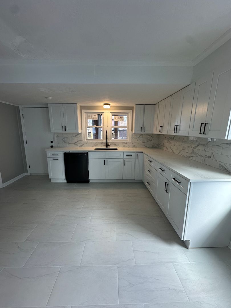 New Britain Apartment: 177 Hart St