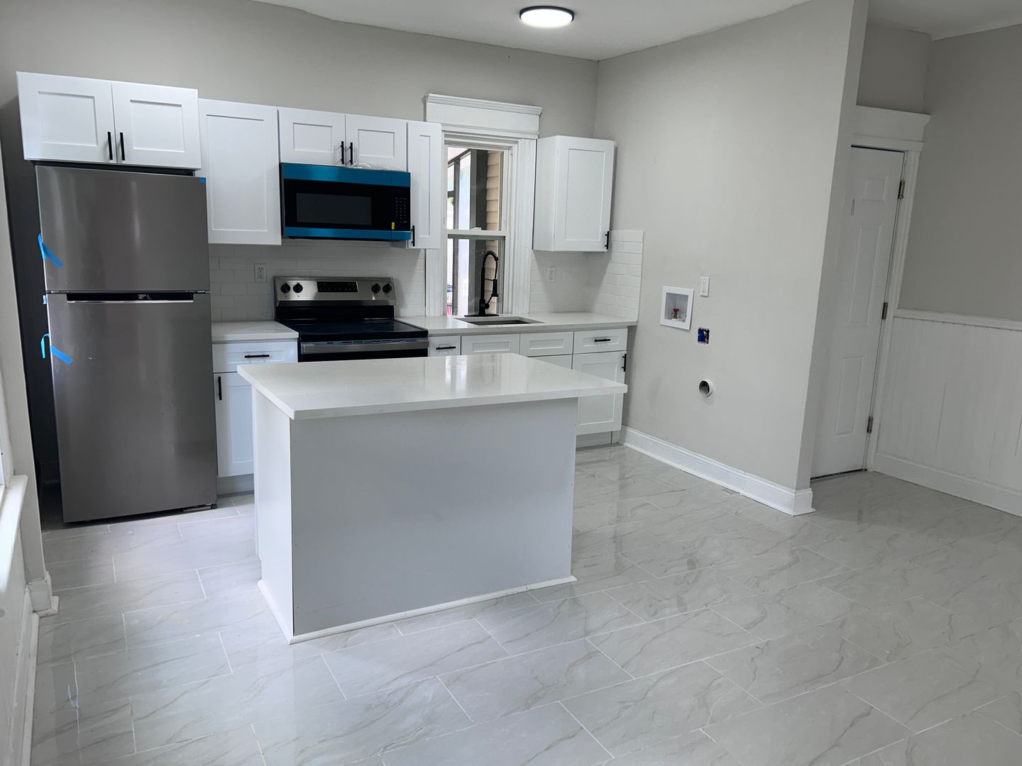 Ansonia Apartment: 25 Church Street
