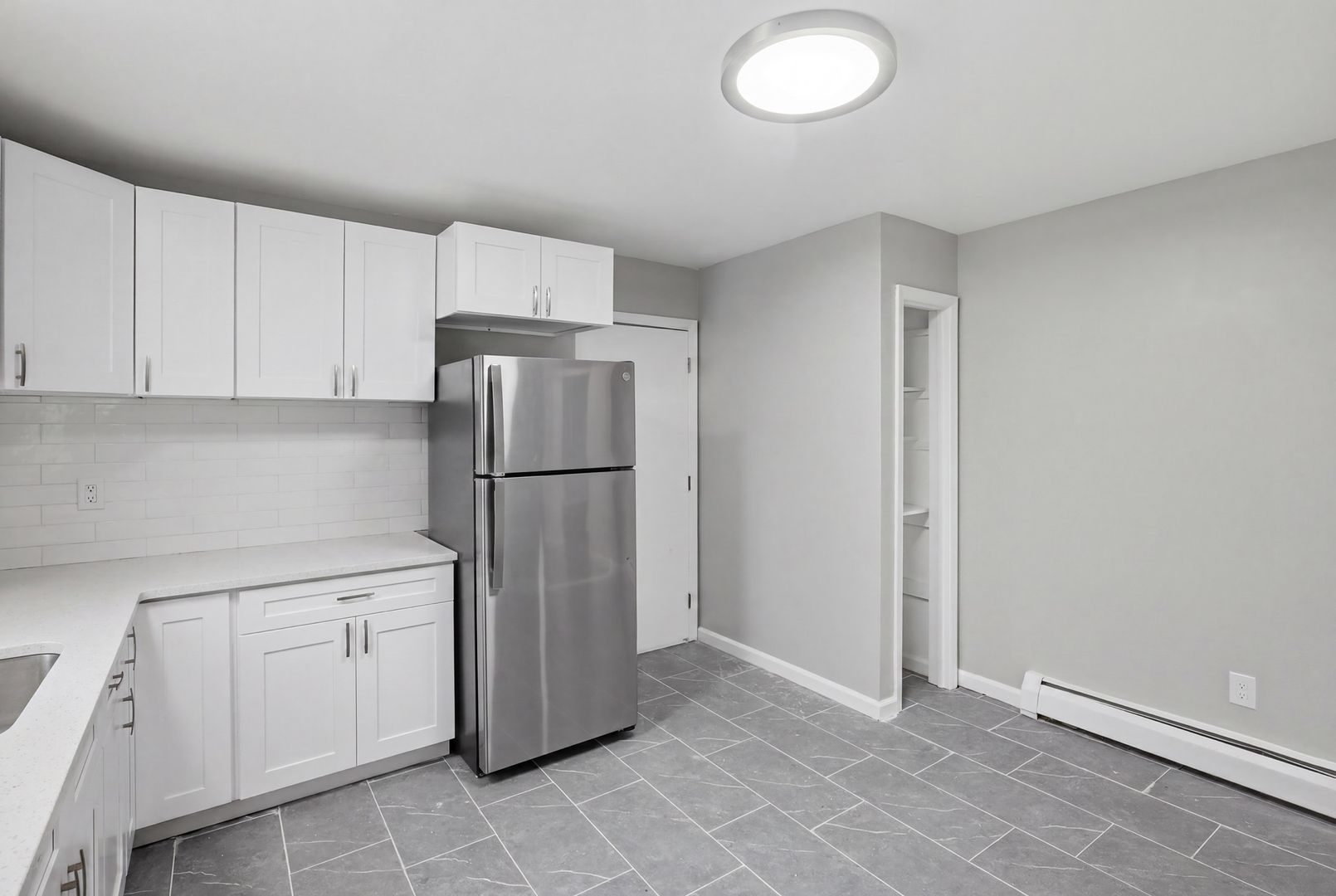 Ansonia Apartment: 25 Elizabeth Street