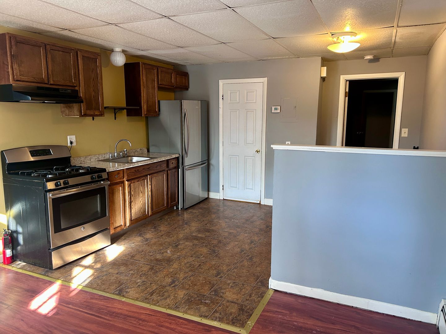 Ansonia Apartment: 5 Crescent Street