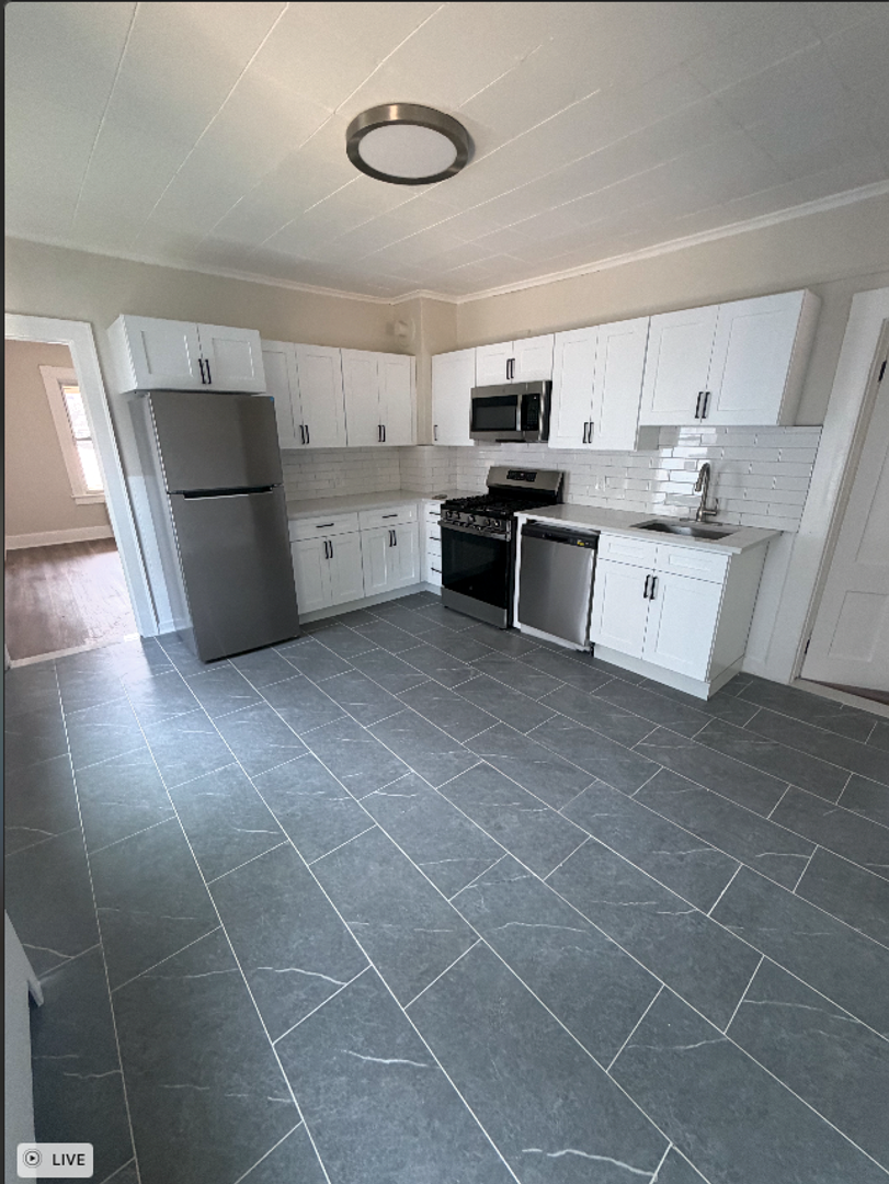 Meriden Apartment: 23 Howe Street