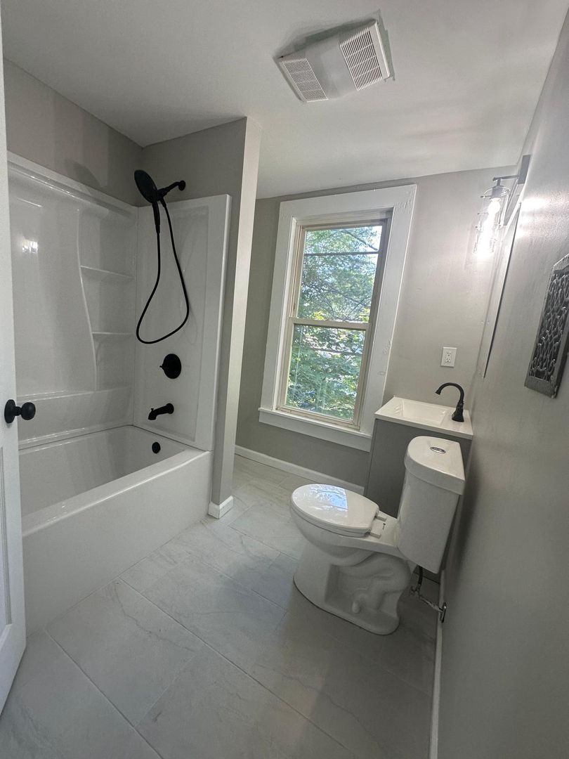 New Britain Apartment: 47 Hart Street