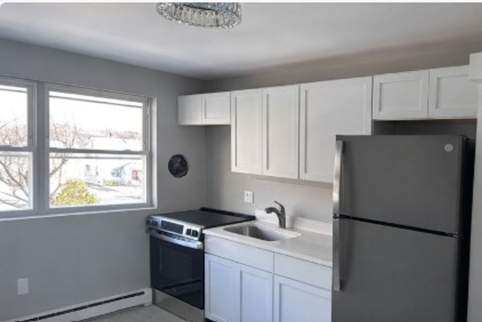 Naugatuck Apartment: 95 Fern Street