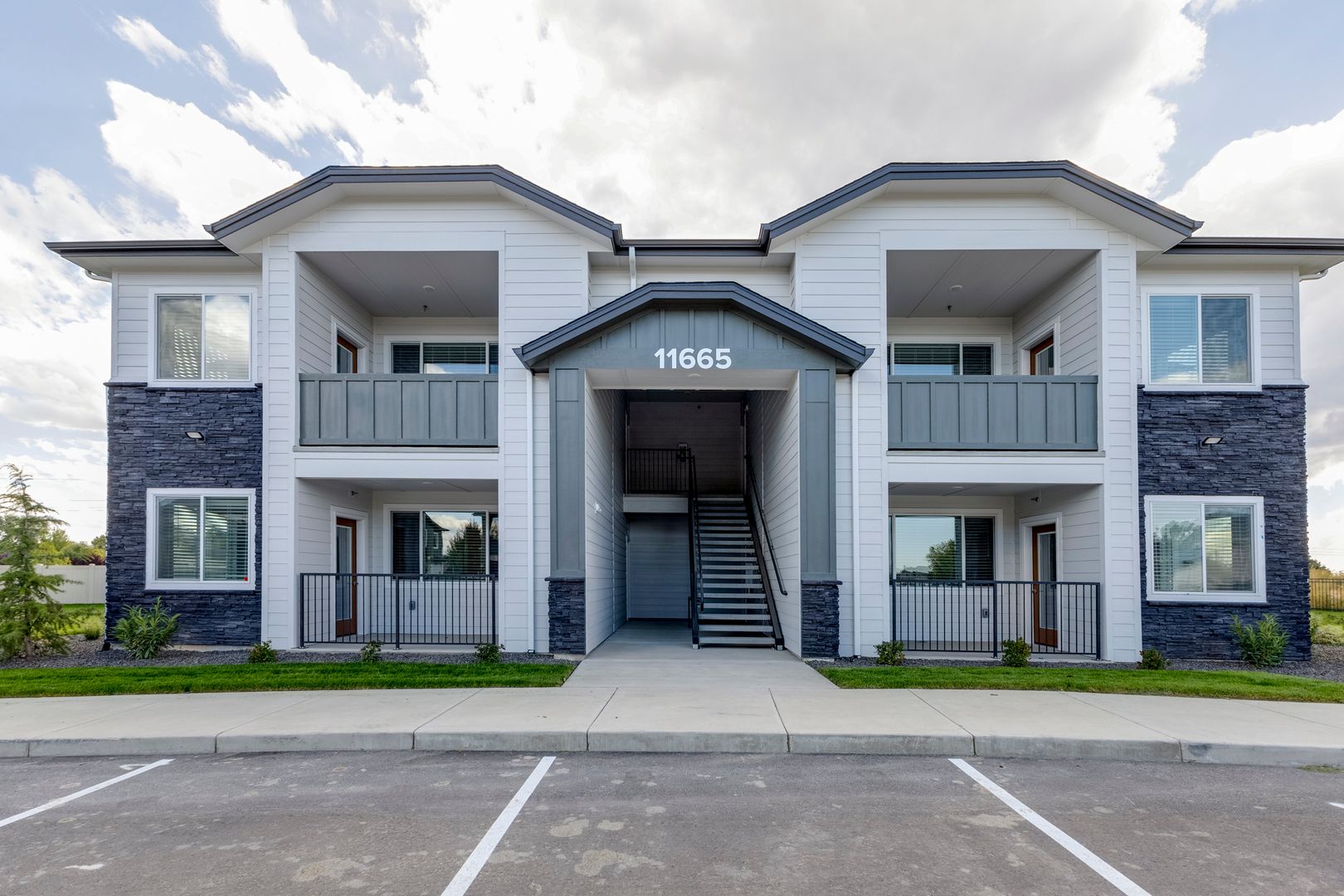 Caldwell Apartment: 11552 Leesburg Lane