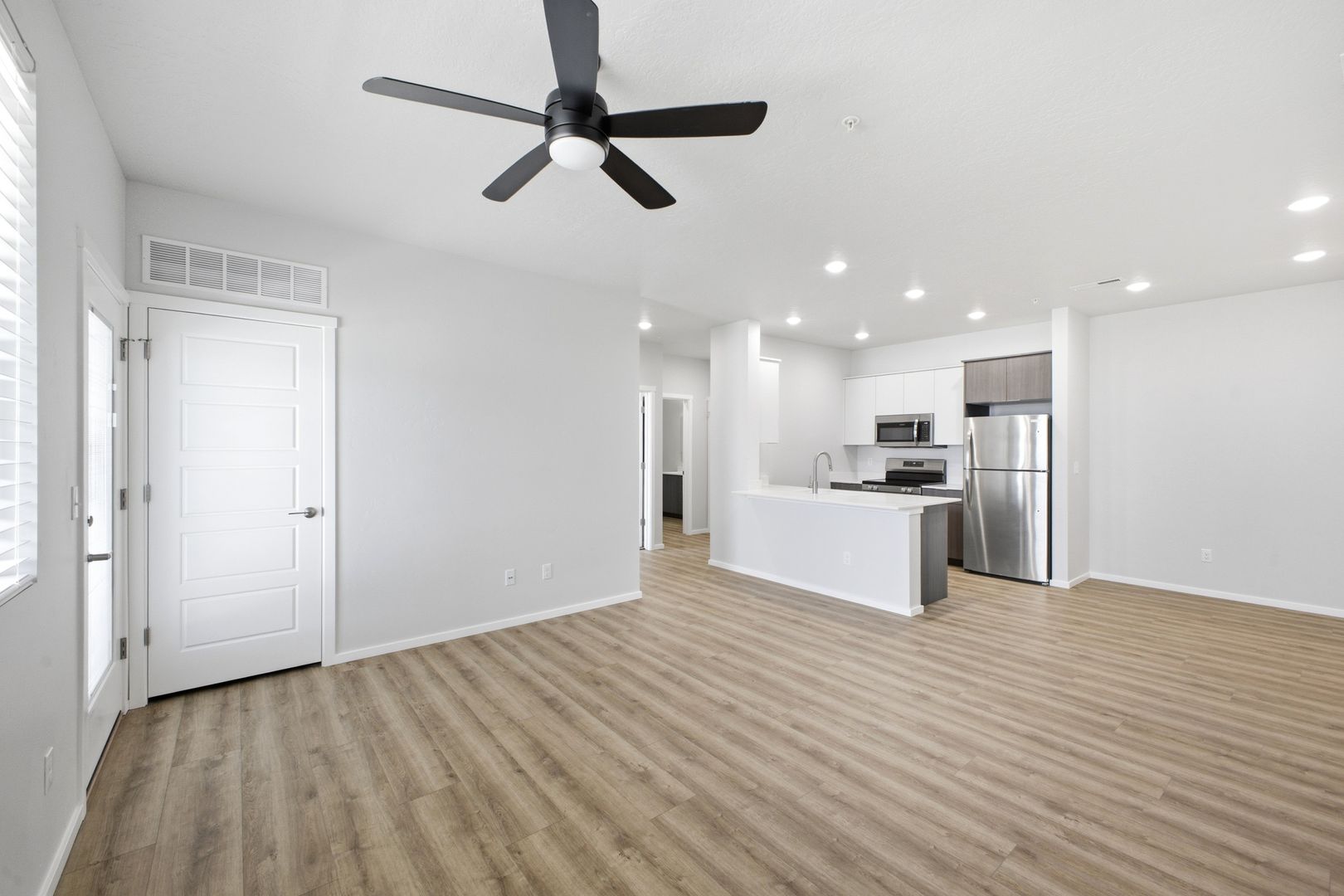 Meridian Apartment: 3382 N Centrepoint Way