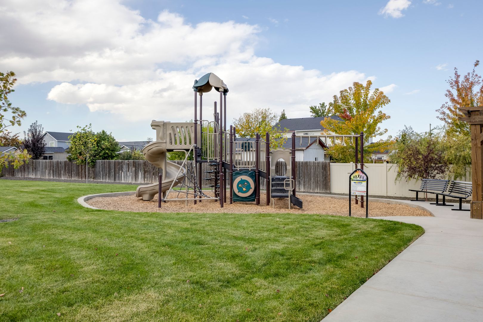 Caldwell Apartment: 11552 Leesburg Lane