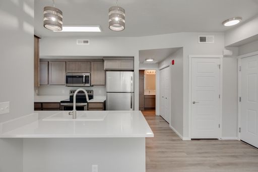 1 Bedroom Apartments Now Available! – photo 1