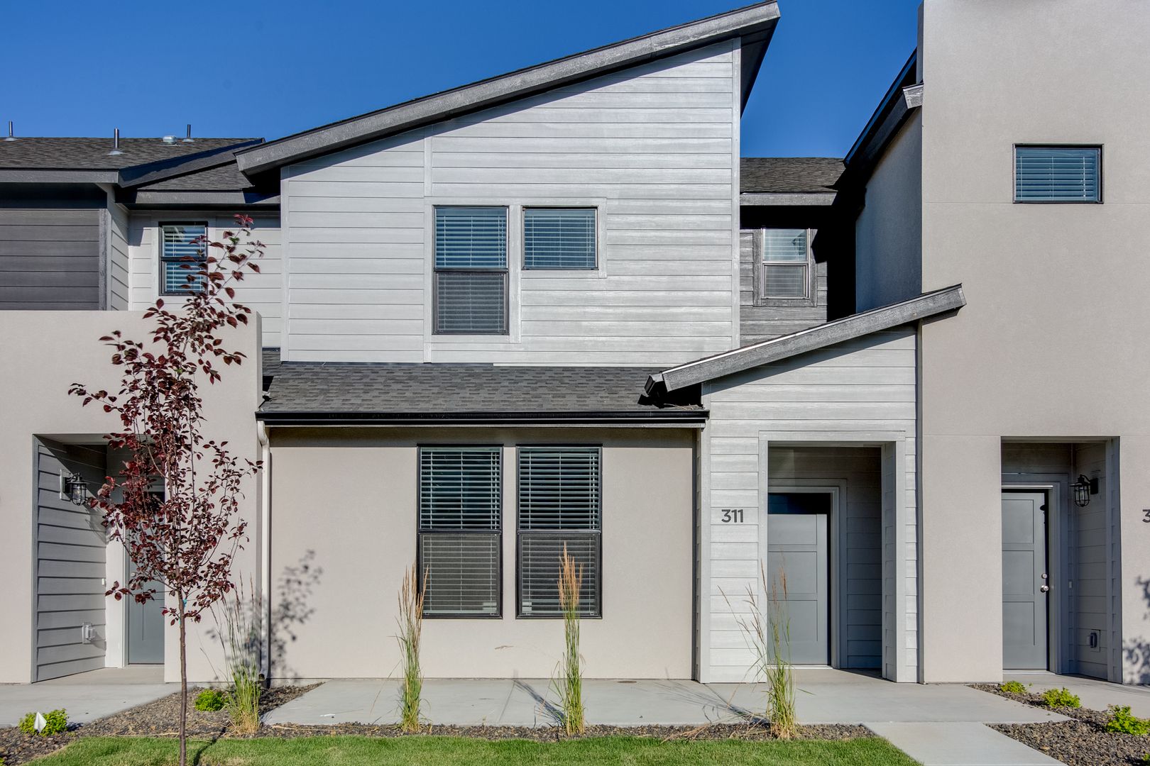 Meridian House: 276 S Echo Canyon Ave