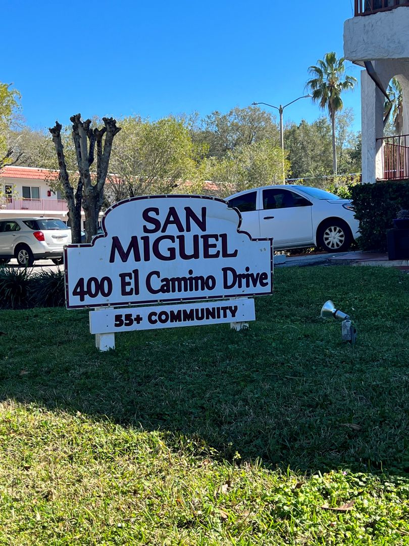 Winter Haven Condo: 400 El Camino Dr Apt 123