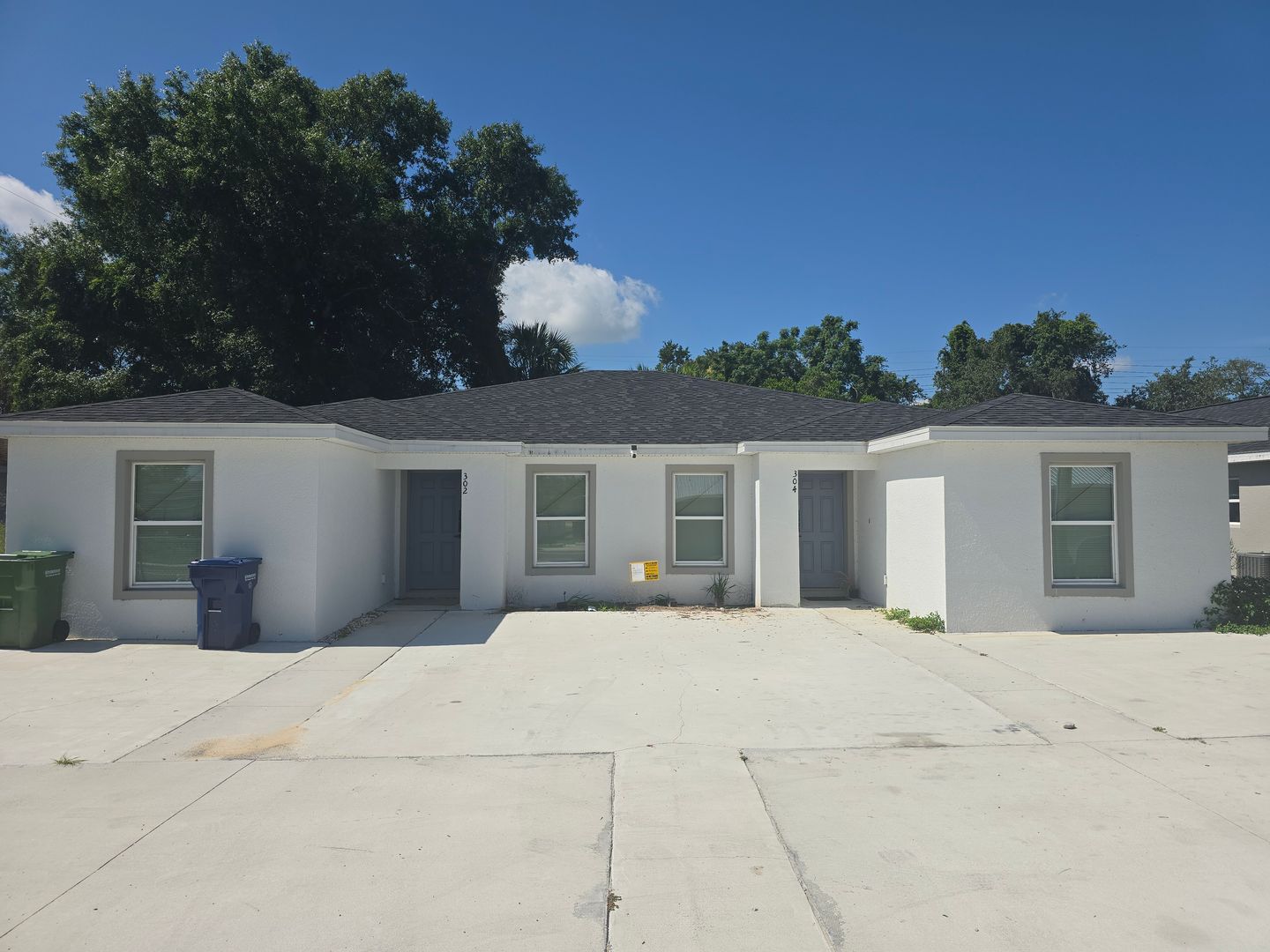 Winter Haven Apartment: 302 & 304 Ave P NW