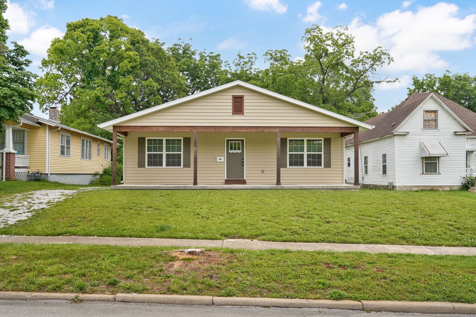 Springfield House: 1120 N Clay Ave