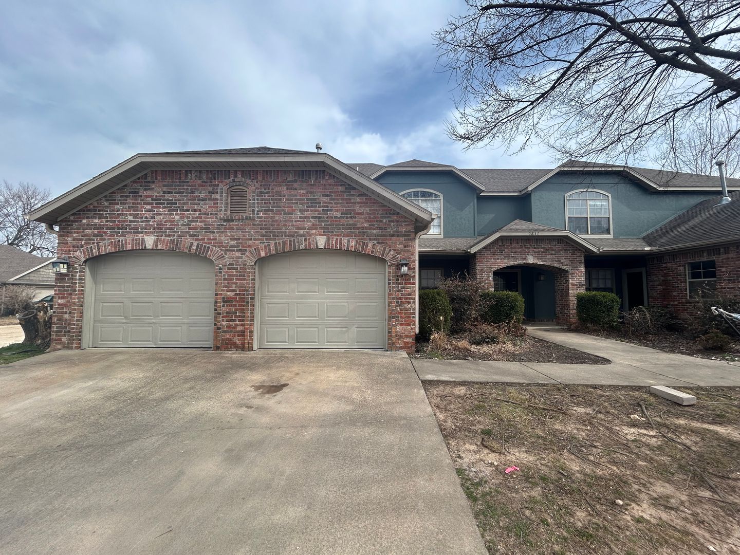 Fayetteville Apartment: 2670 N Valencia ave