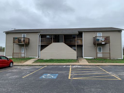 Nice 2BR/2BA Apartment Near MSSU in Joplin, MO! – photo 1
