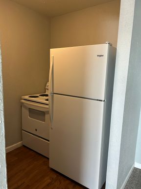 Stylish 1 Bedroom, 1 Bath Apartment in a Prime Location! – photo 1