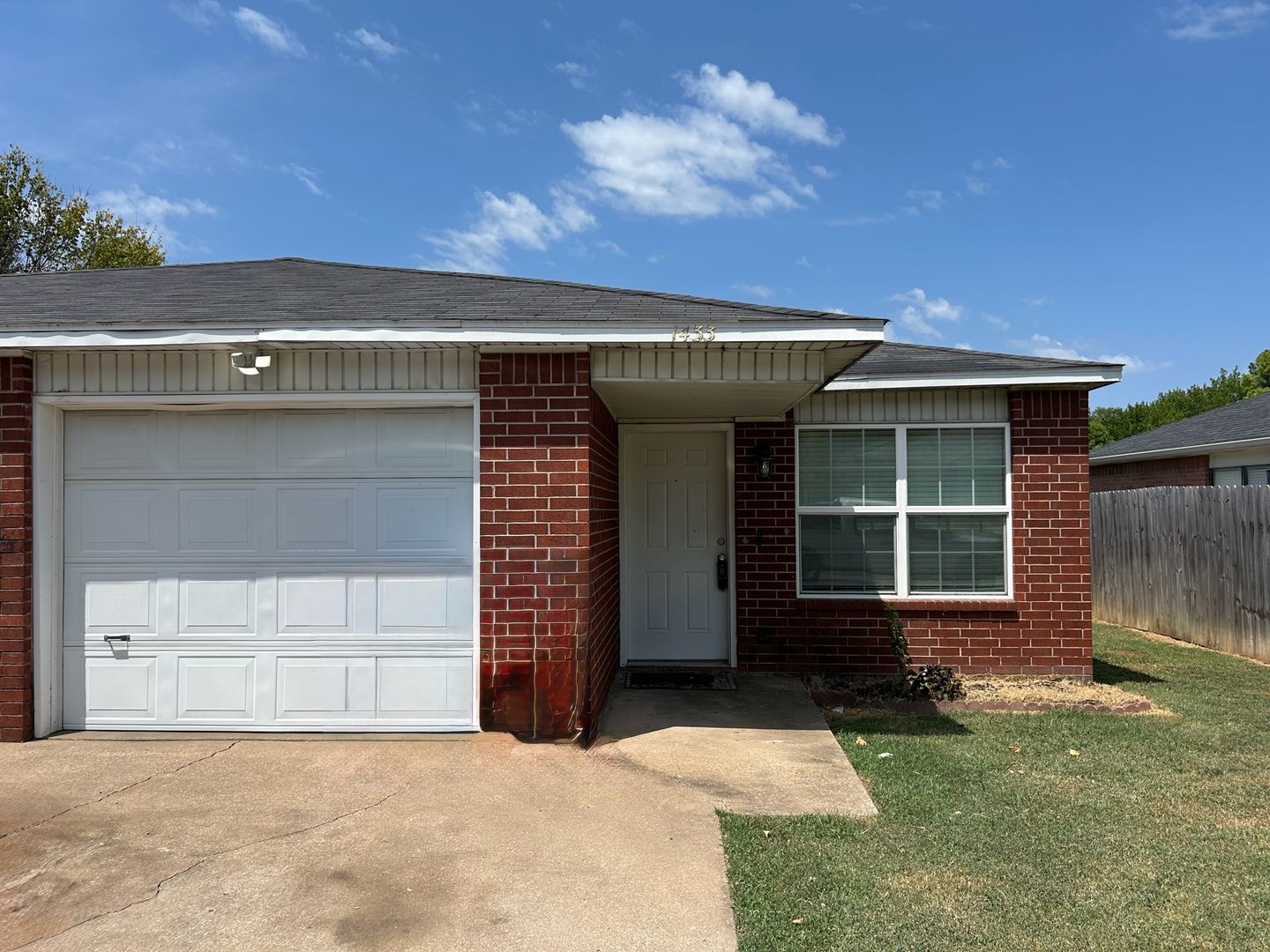 Fayettville Apartment: 1431-1433 N Dawn Drive