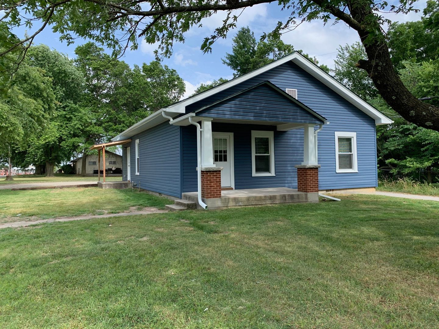 Pittsburg House: 502 E. Jefferson
