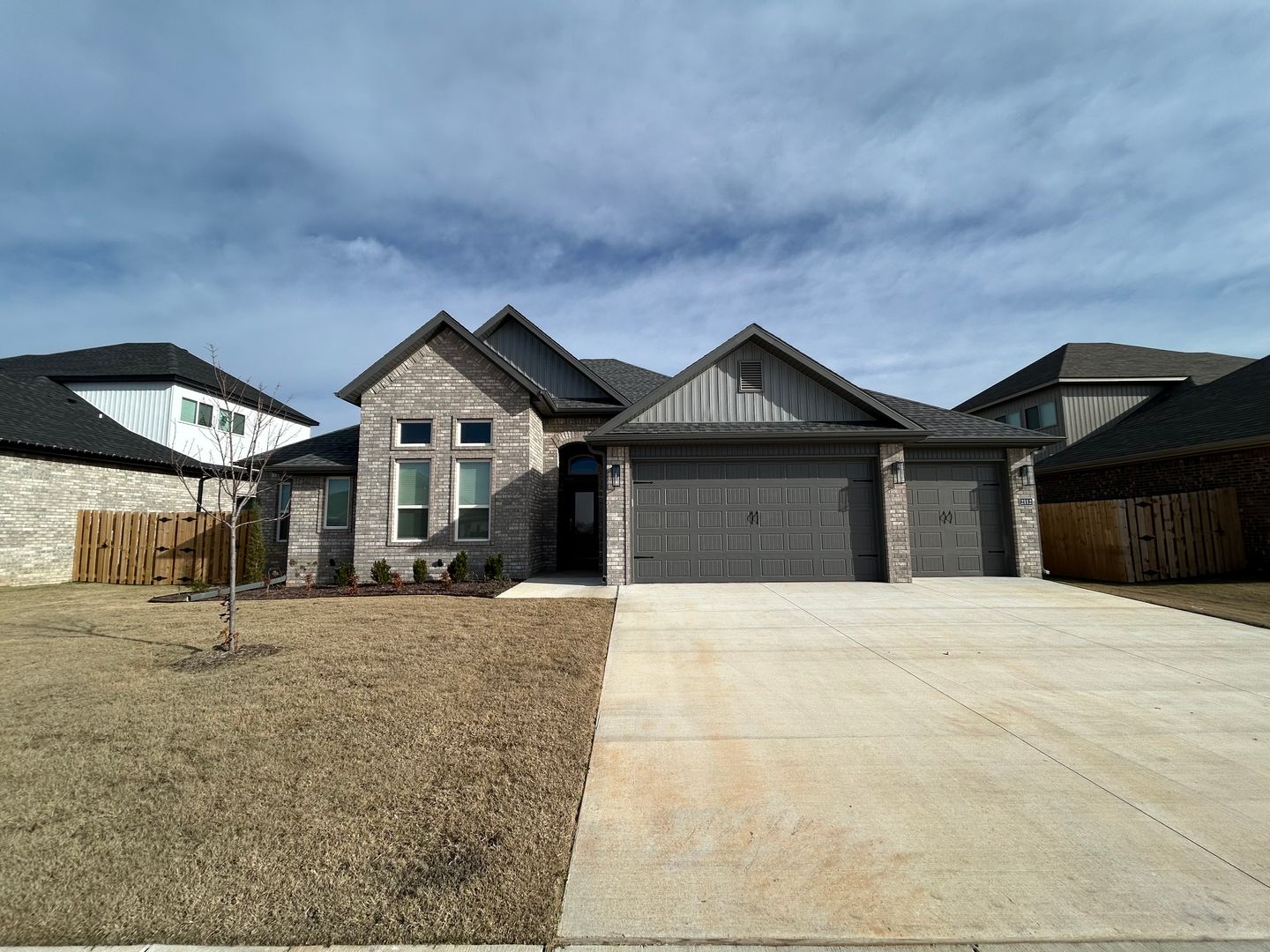 Pea Ridge House: 2112 Salmon St