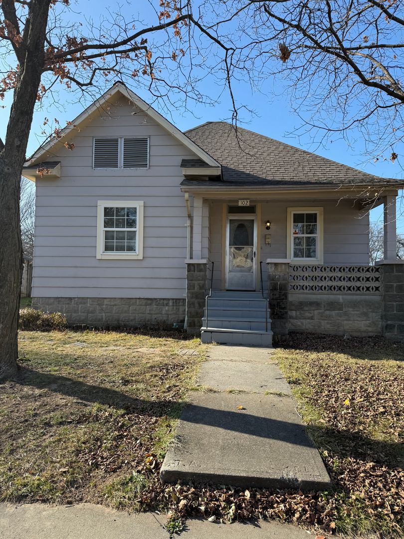 Joplin House: 102 S Connor