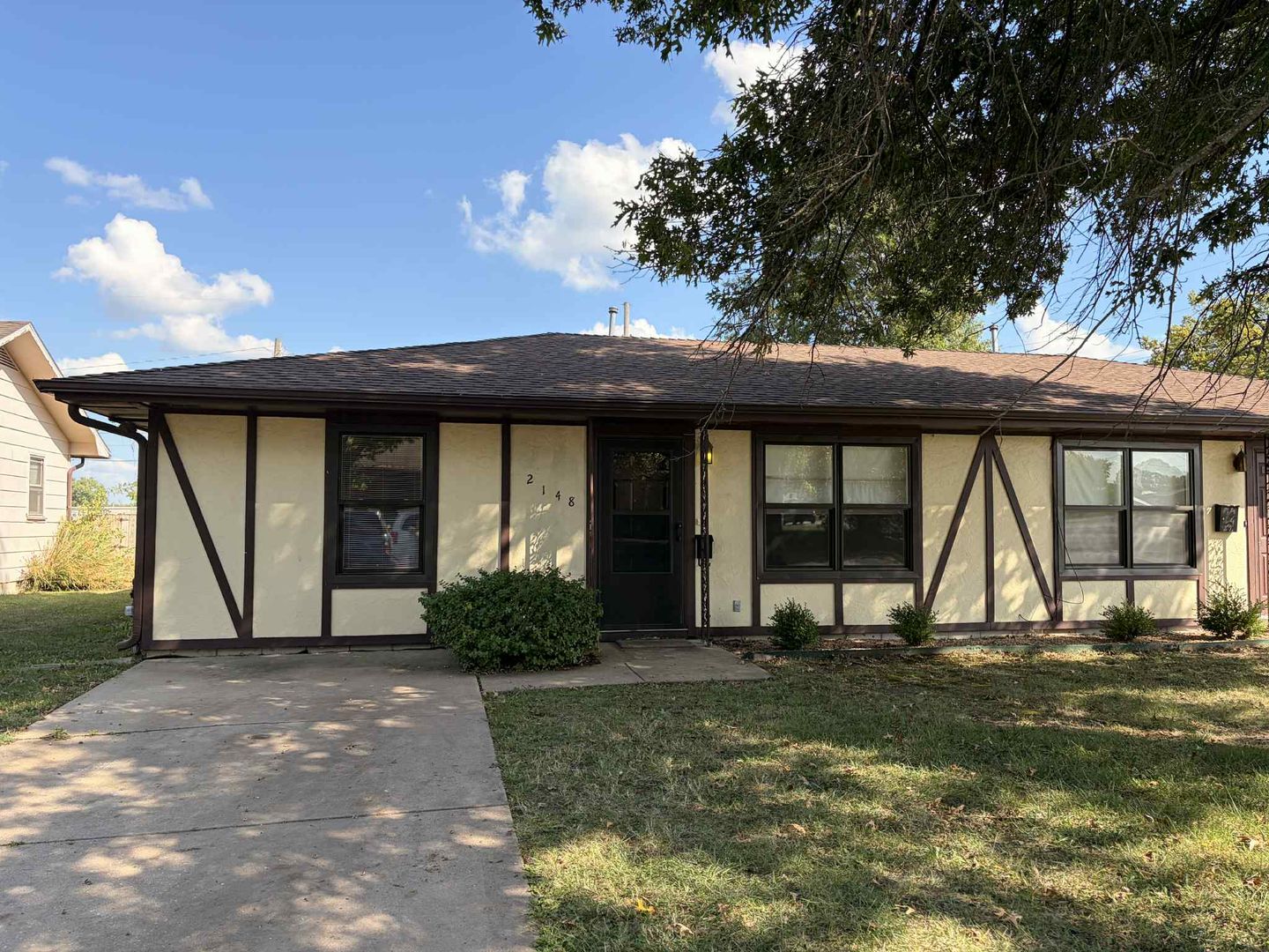 2148-2150 Forest Dr.