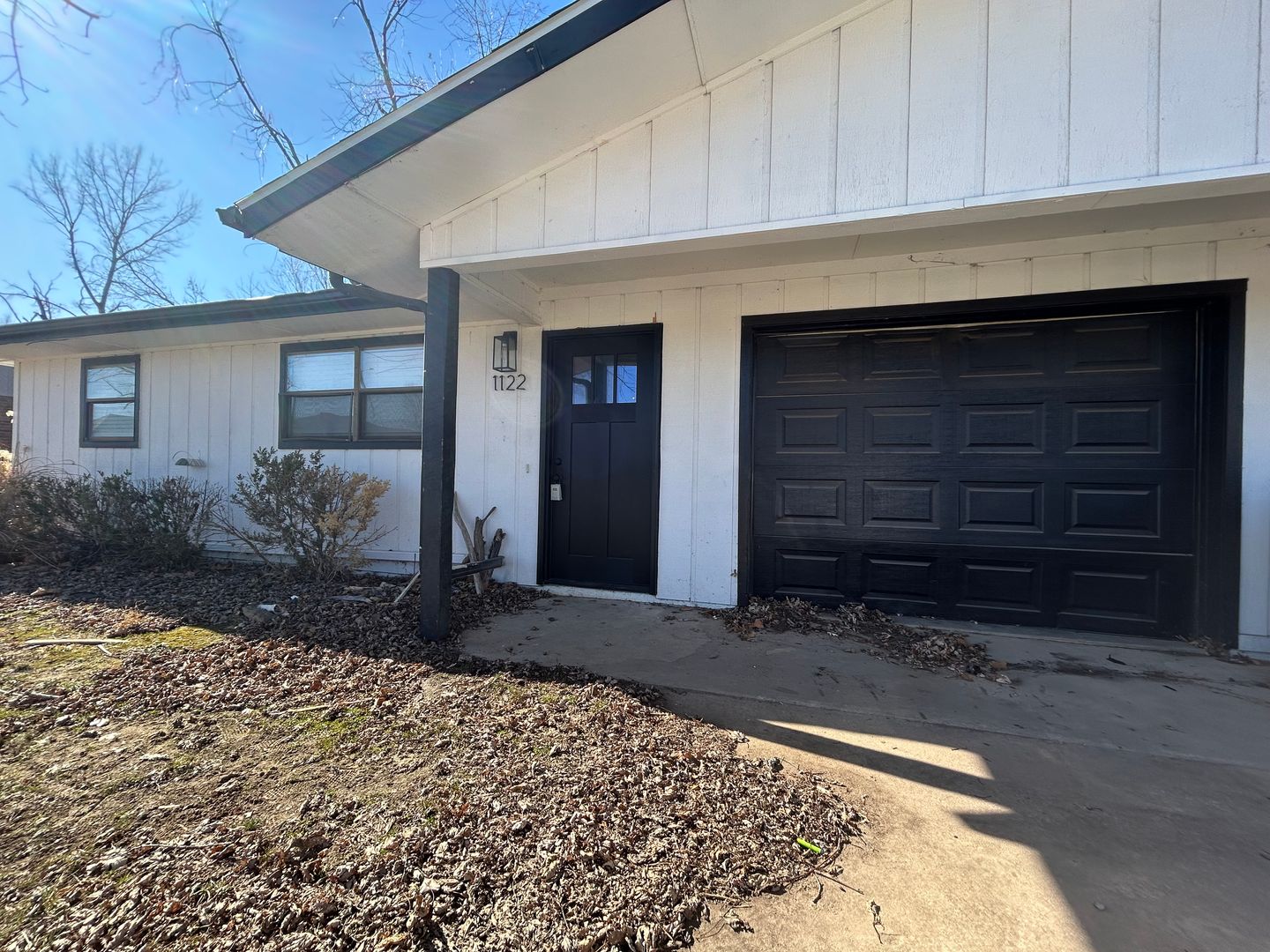 Rogers Apartment: 1122 S 26th St.