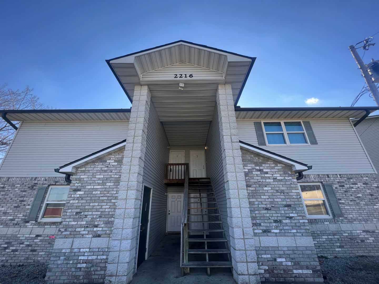 2216 E 8th St 1-4