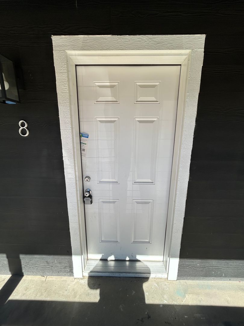 Fayetteville Apartment: 942 W Holly St