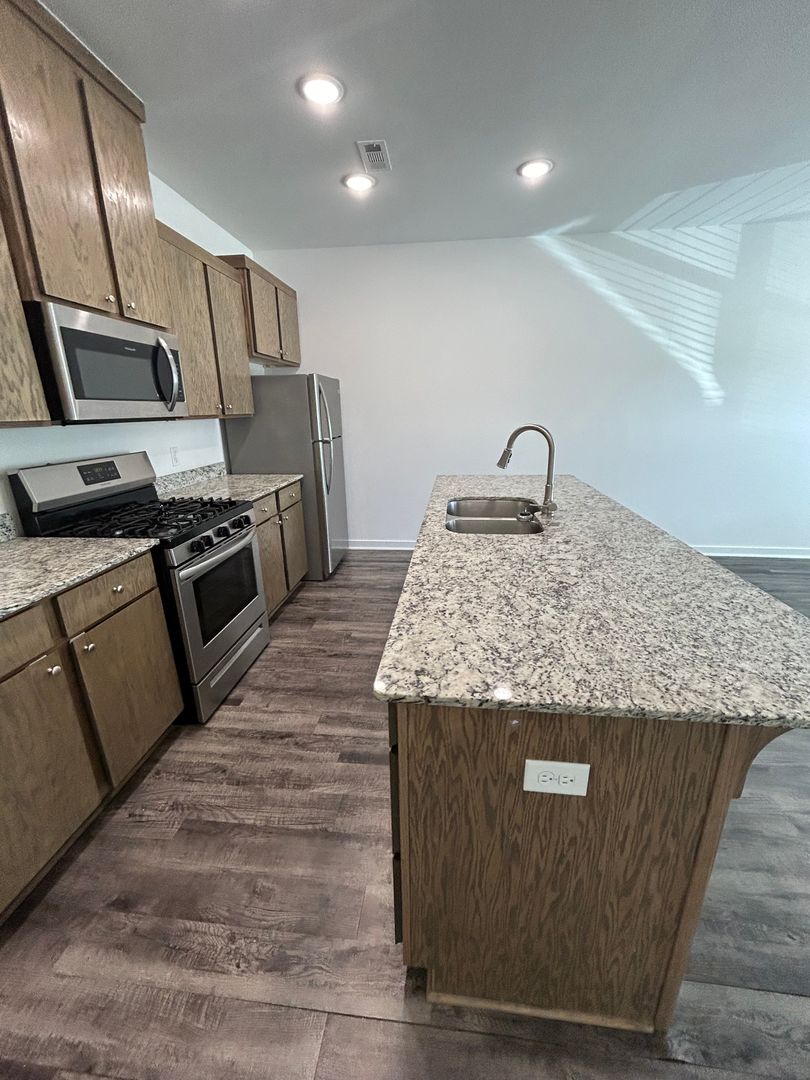 Decatur Apartment: 636 Hidden Springs Dr.