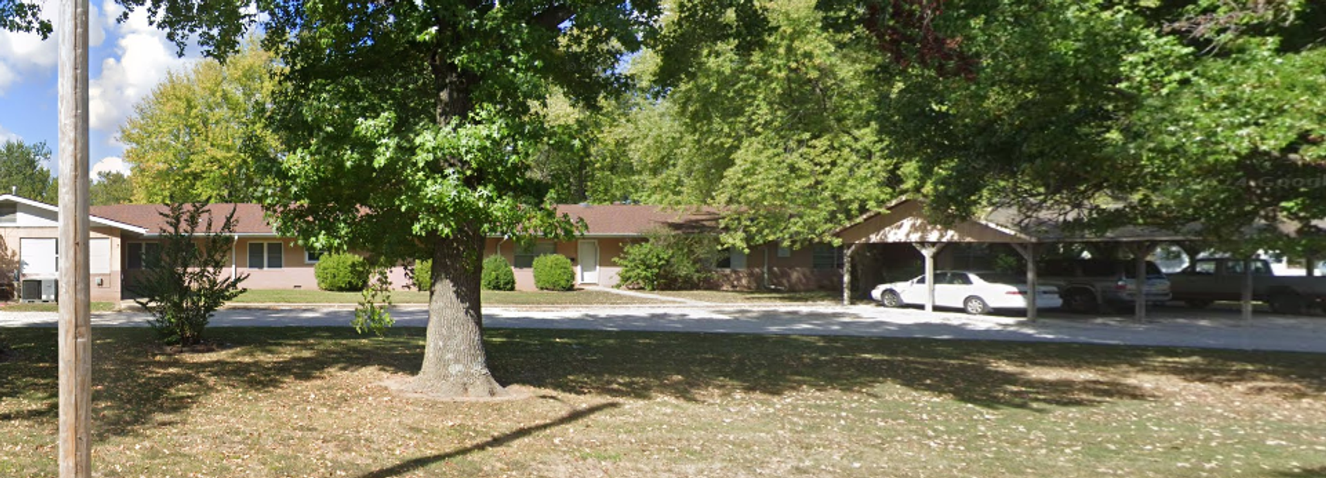 Girard Apartment: 825 S Cherokee