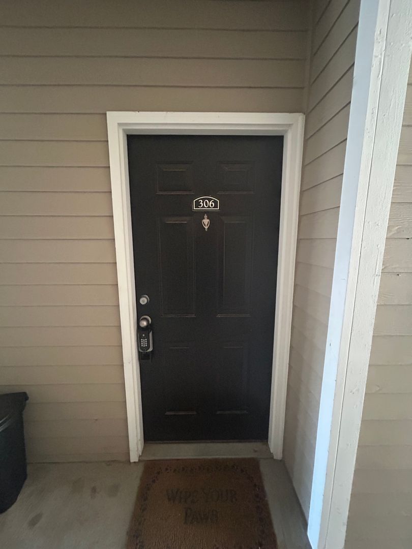 Fayetteville House: 4230 NW Meadow Creek Circle #306