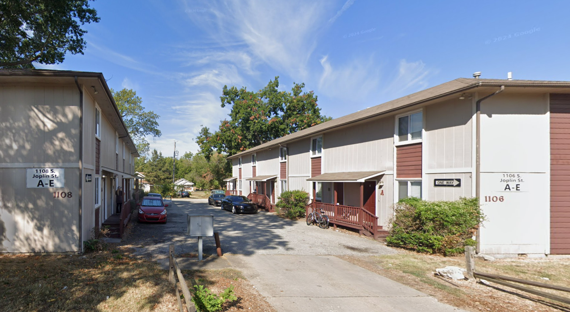 Pittsburg Apartment: 1106-1108 S. Joplin