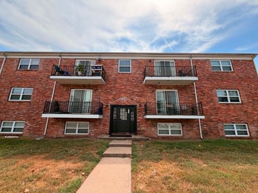 Cute 1 bedroom / 1 bathroom apartment in Carthage Mo!!