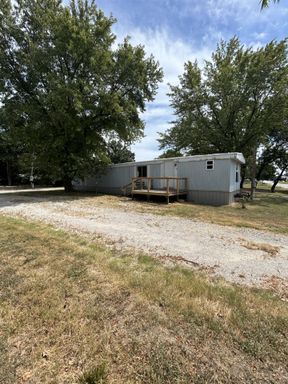 Completely Renovated 2 Bedroom 2 Bathroom - W/D Hookups