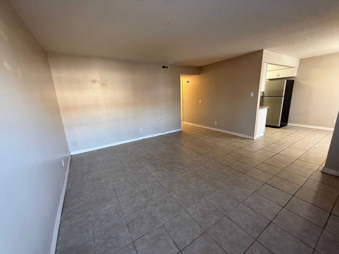 Joplin Apartment: 1015-1021 S St Louis Ave