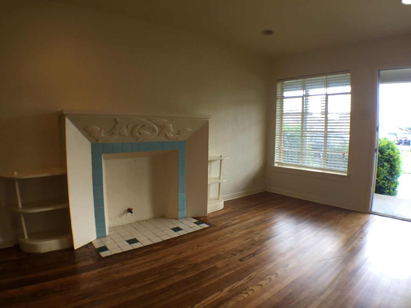 Dallas Apartment: 205-207 Tennant