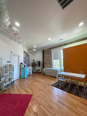 Light Filled Suite at The Oak Cliff Assembly – photo 1