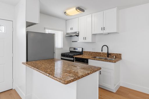 IN UNIT WASHER & DRYER . WATER,SEWER,TRASH IS INCLUDED WITH RENT – photo 1