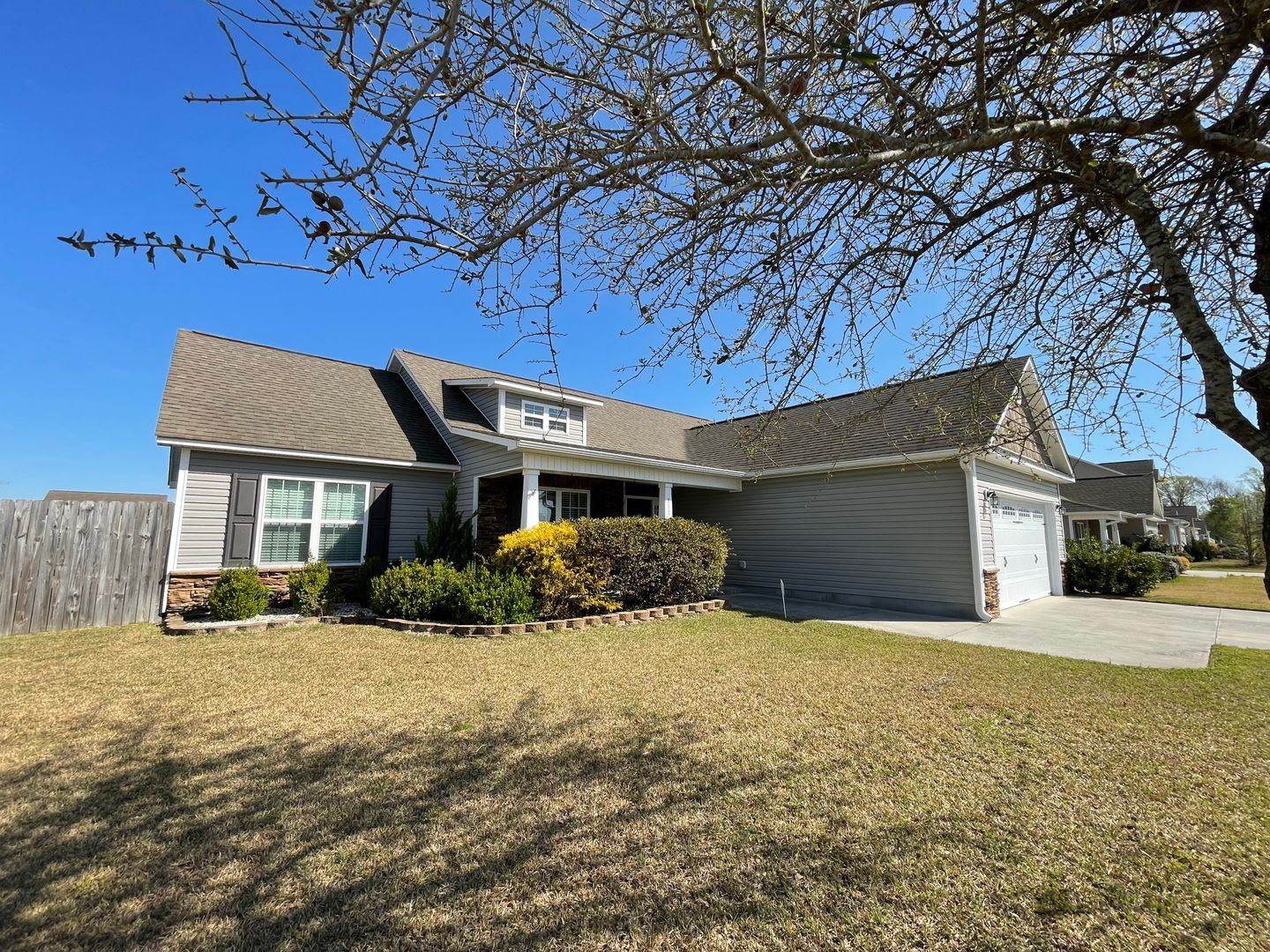 Jacksonville House: 113 Cypress Manor Court