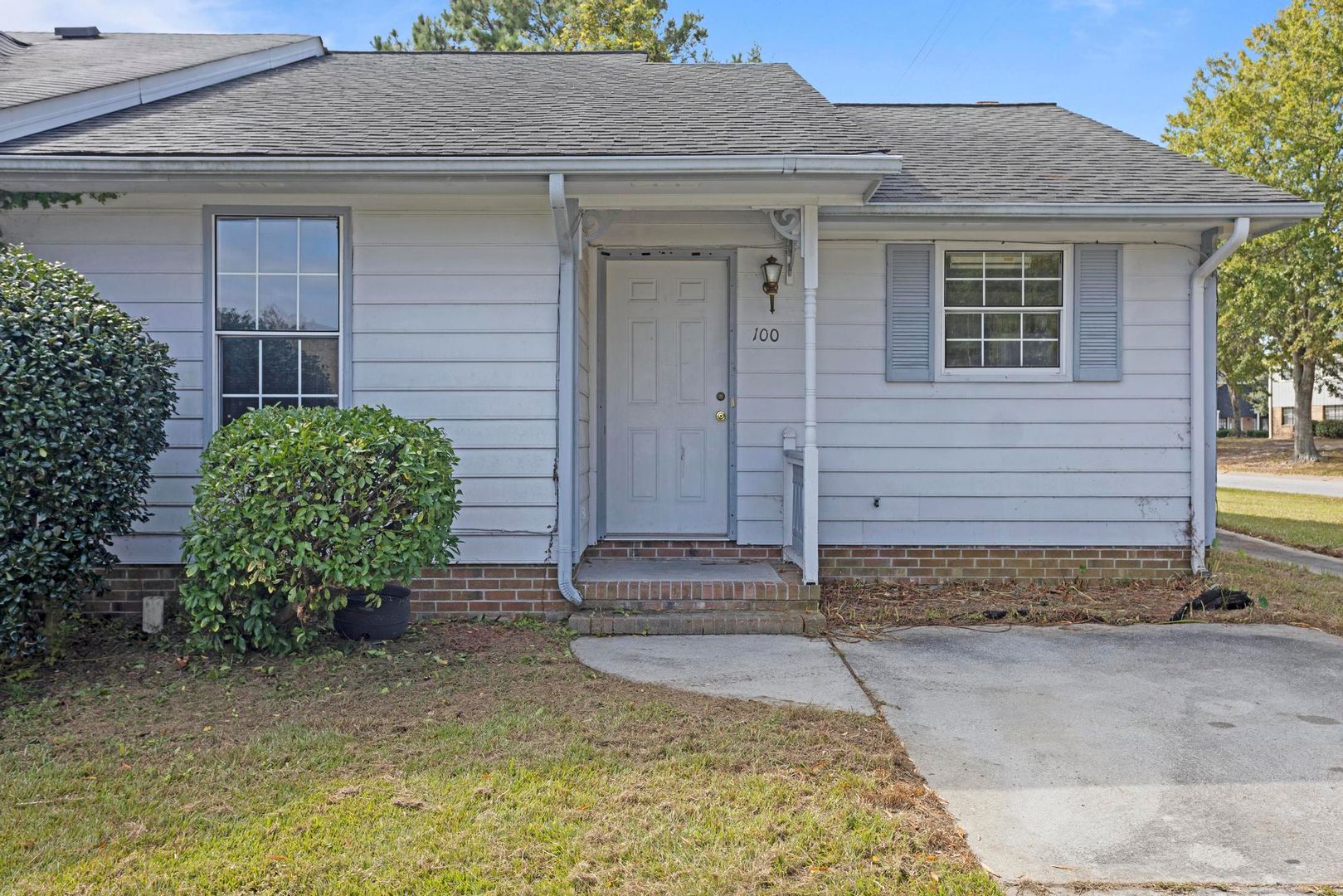 Jakconville House: 100 Creekview Drive