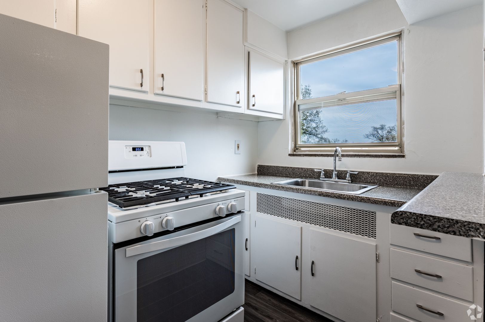 Pittsburgh Apartment: 1000 Vermont Avenue