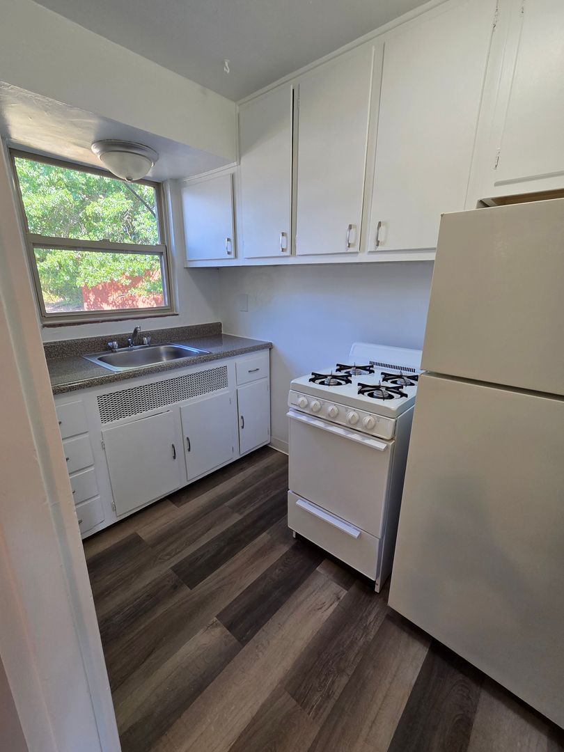 Pittsburgh Apartment: 1000 Vermont Avenue