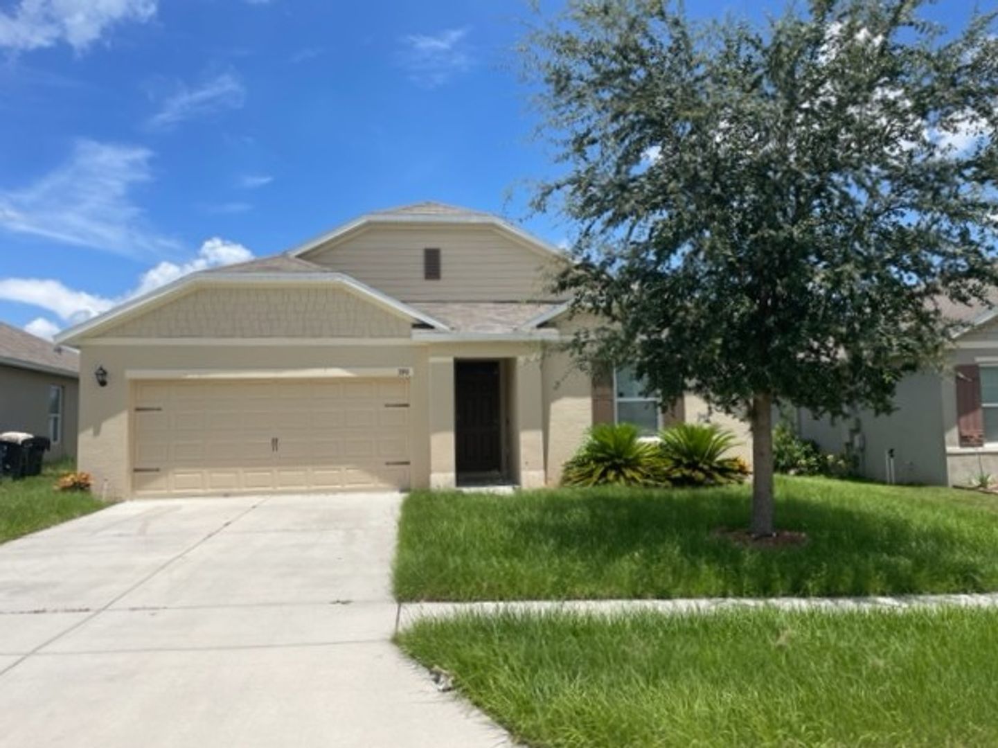 Winter Haven House: 390 Honey Bell Rd