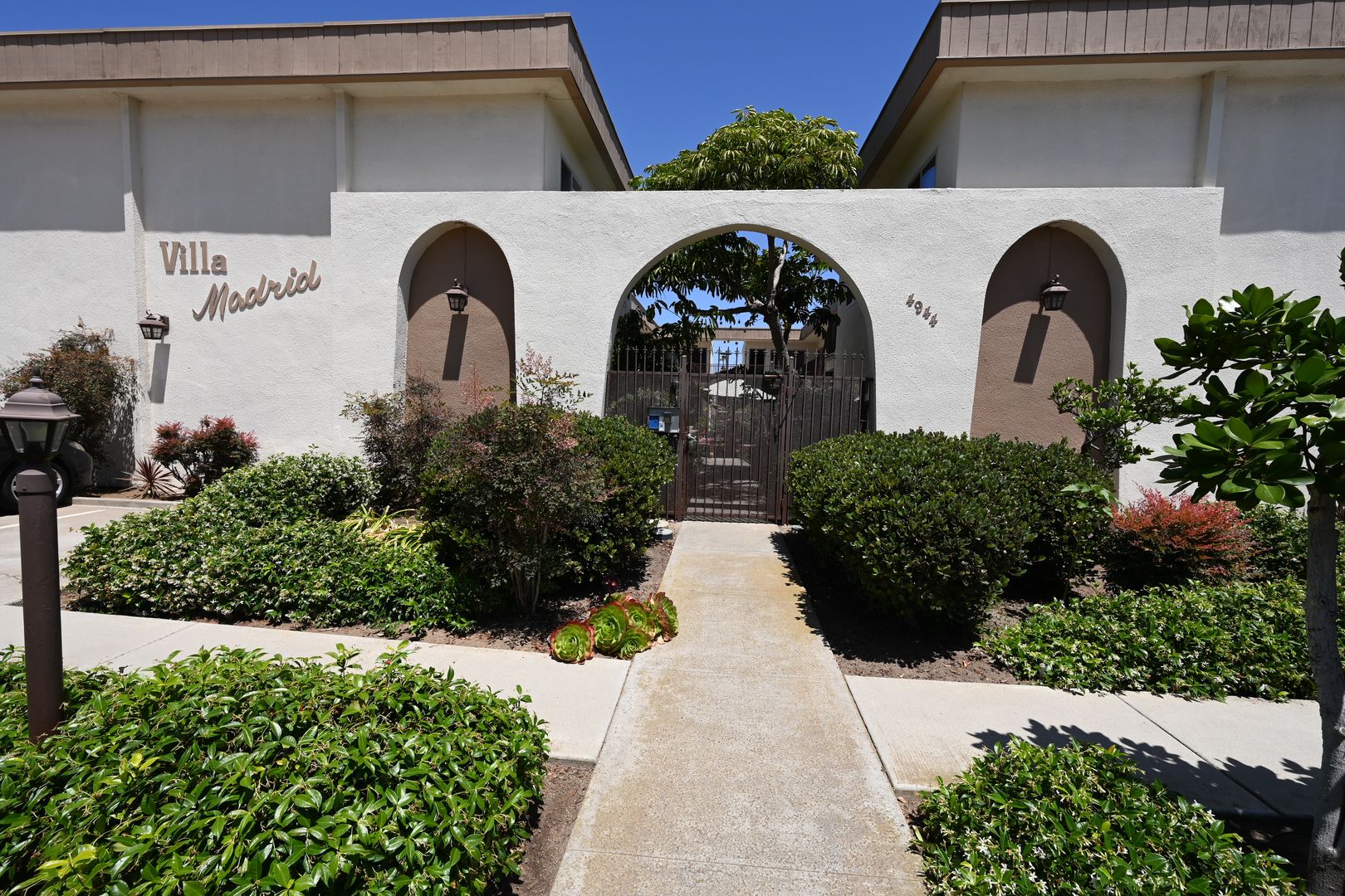 San Diego Apartment: 4944 Narragansett Ave